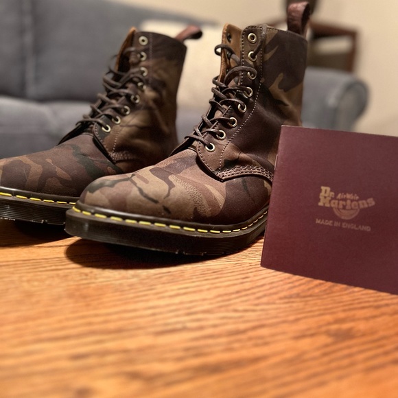 ⭐️ Dr. Martens Made in England Camo Pascal 1460 US 12 UK 11 GREAT CONDITION! - Picture 3 of 16